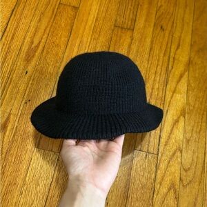 VTG Women's  MWinter Bucket Hat One Size Fits All Classic Stable